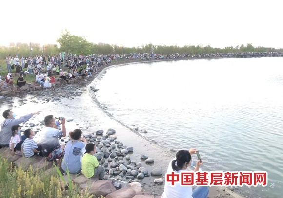 “中国旅游日 畅游十二师”兵团第十二师全域旅游云直播暨后备箱集市开市仪式