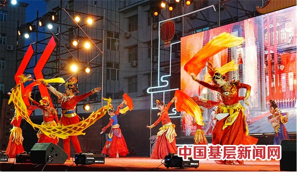 “云上花海 红色白杨”第九师白杨市中秋游园会活动精彩上演