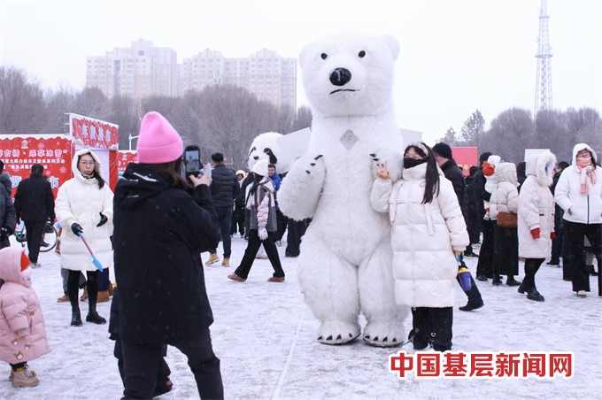 2024年兵团第九师白杨市“冬游白杨·乐享冰雪”文旅体系列活动暨“暖冬消费季”  拉开序幕